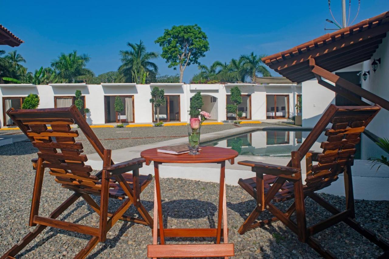 Hotel Casa Victoria Zihuatanejo Exterior foto